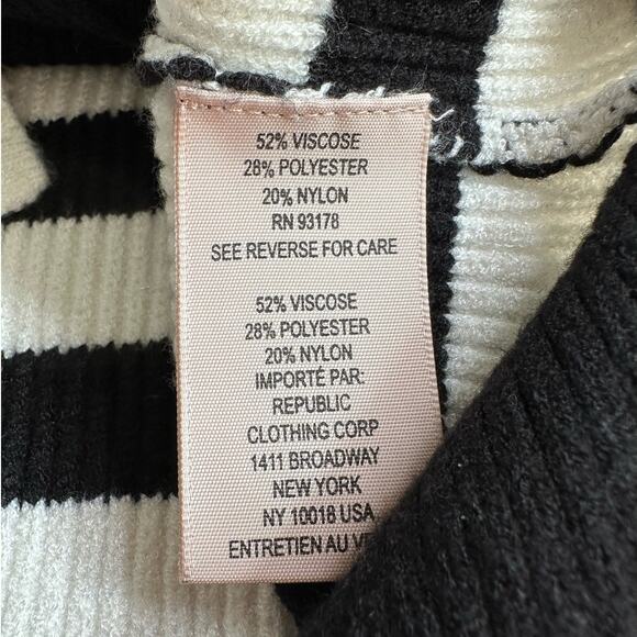 Philosophy: Mock Neck  Black and White Color blocked Stripped Sweater - Picture 6 of 7